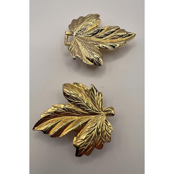 Vintage Dotty Smith Large Leaf Belt Buckle Gold Tone Signed 3.75\